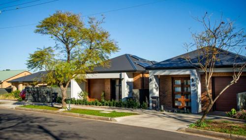 Jackson St Exterior_07